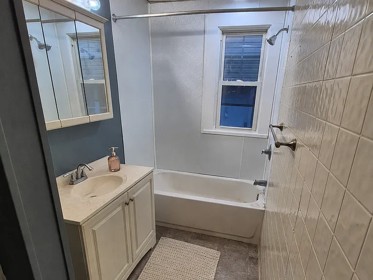 109 Center Ave #1 — Photo 3