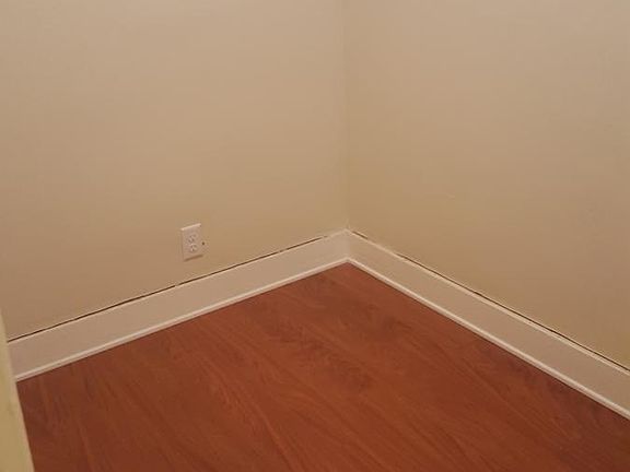 4th image of 192 Van Horne St #2