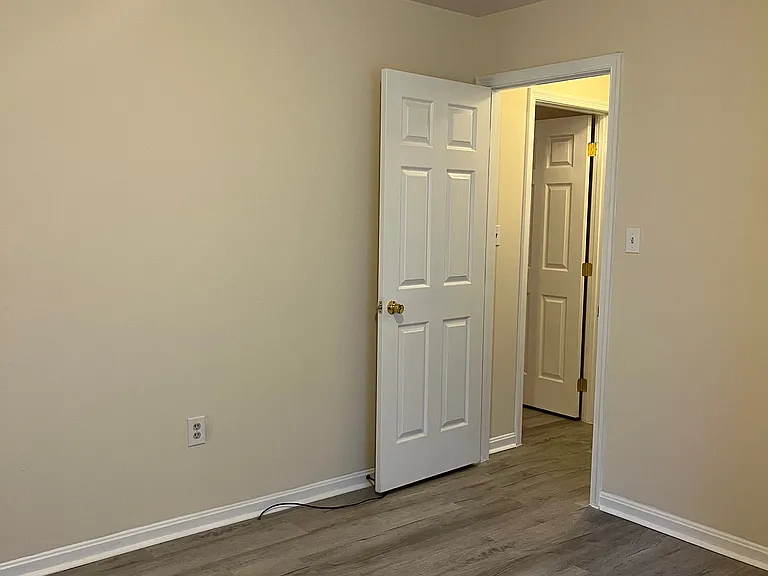 7995 Old Solomons Island Rd #5 — Photo 12