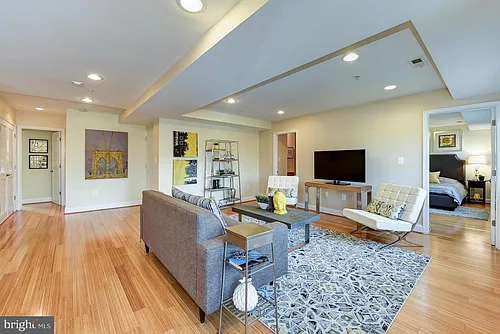 804 Taylor St NW #203 Photo 1