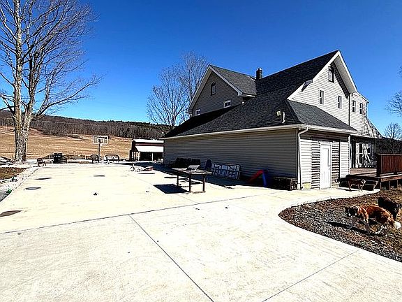 4th image of 2171 Ayres Rd