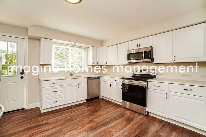 12400 Adams Dr — Photo 4