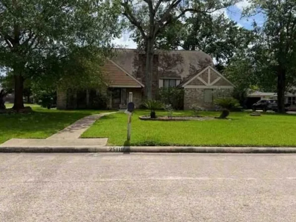 25118 London Town Dr, Spring, TX 77389