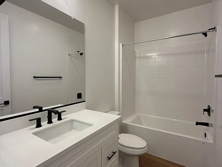 156 Coiner St — Photo 33