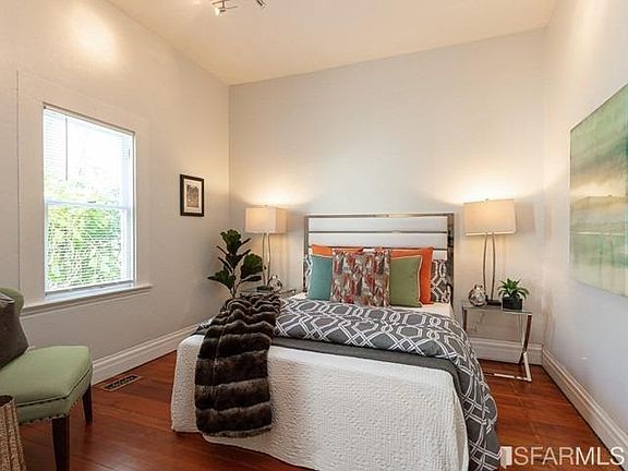 5th image of 134 College Ave