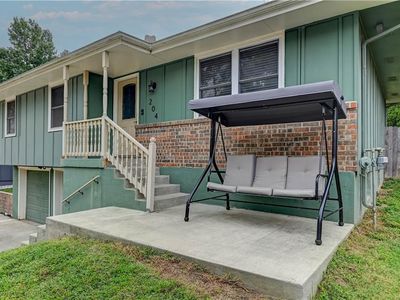 204 Millview Dr, Buckner, MO, 64016