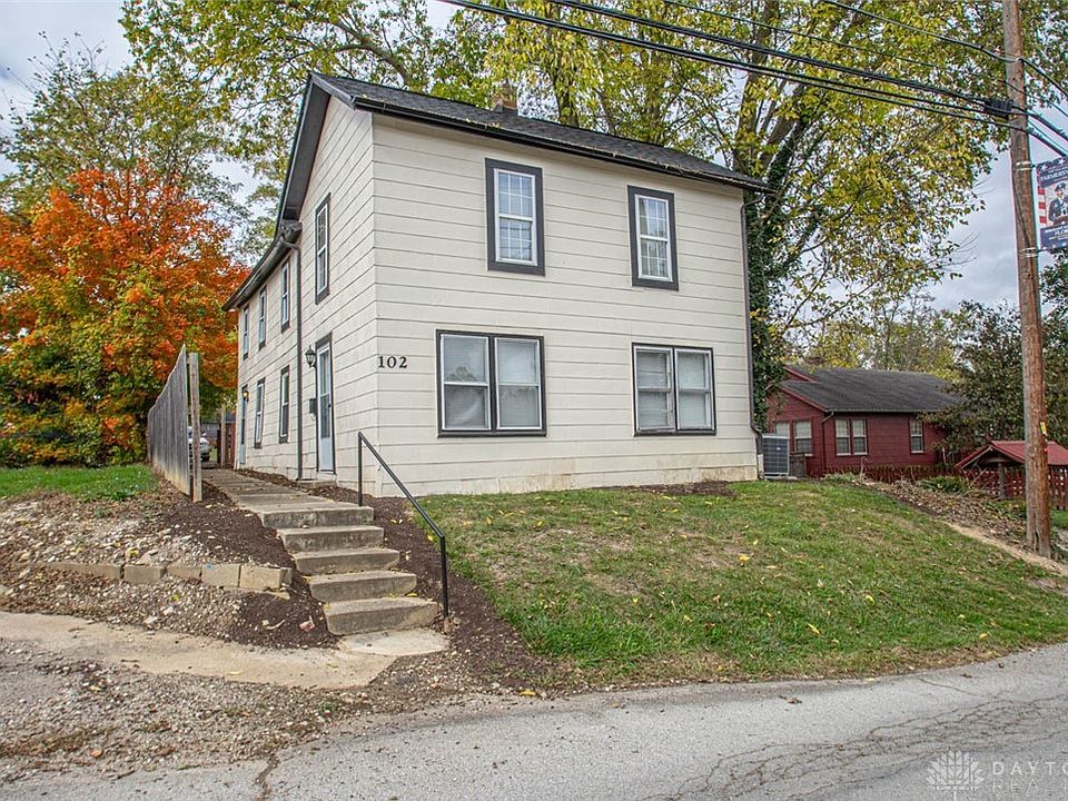 1st image of 102 N Elm St