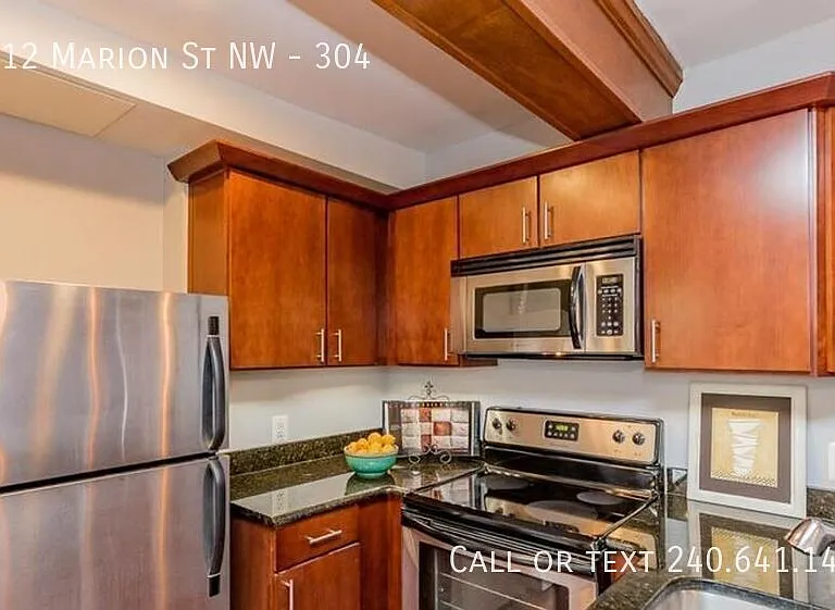1512 Marion St NW #304 — Photo 4