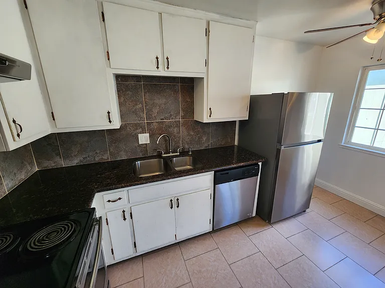 331 Alhambra Blvd #8 — Photo 8