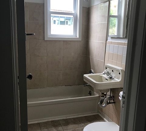 2nd image of 25 Corbin Ct #2