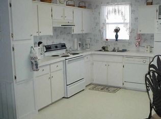 370 N Gracie Ave, Frostproof, FL 33843