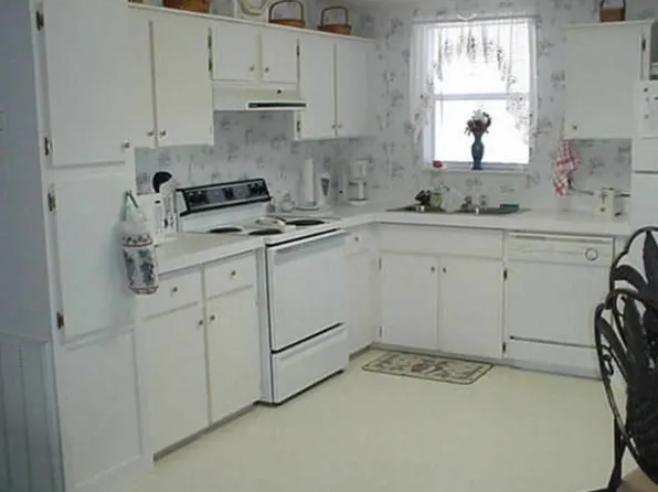 370 N Gracie Ave, Frostproof, FL 33843