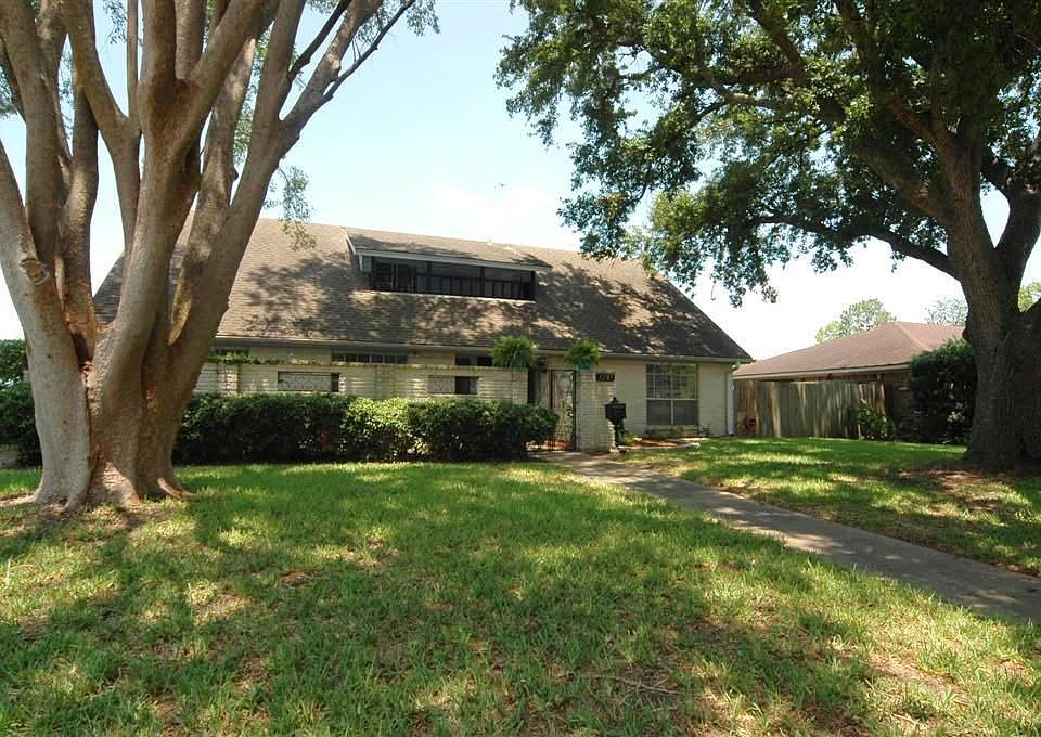 1st image of 5207 Carmona Ln