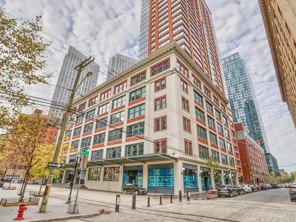 151 Bay Street image 1 of 30