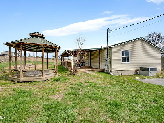 4th image of 7185 Snapps Ferry Rd