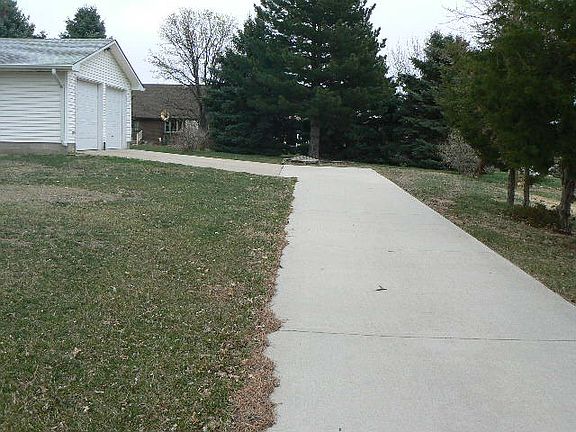 Diveway to back garage