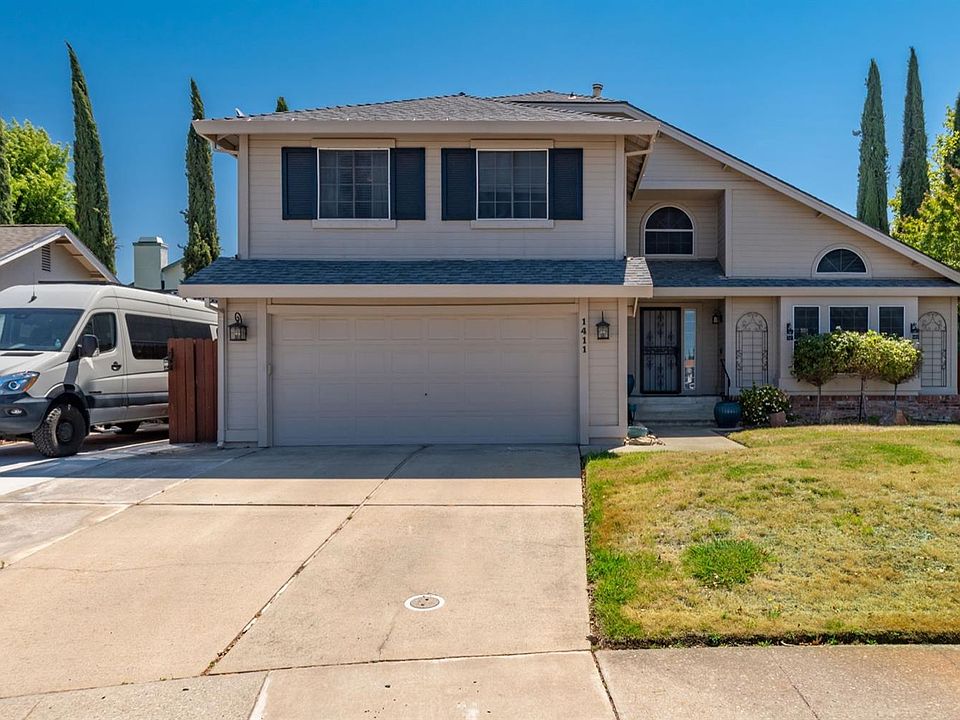 1st image of 1411 Everett Way