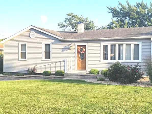 8747 W 98th St, Palos Hills, IL 60465