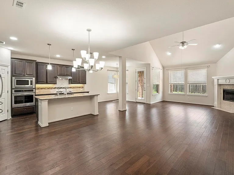 272 Nantucket Cir — Photo 4