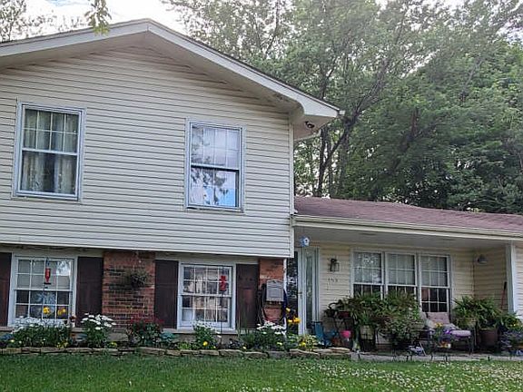 2nd image of 153 N Lancaster Dr