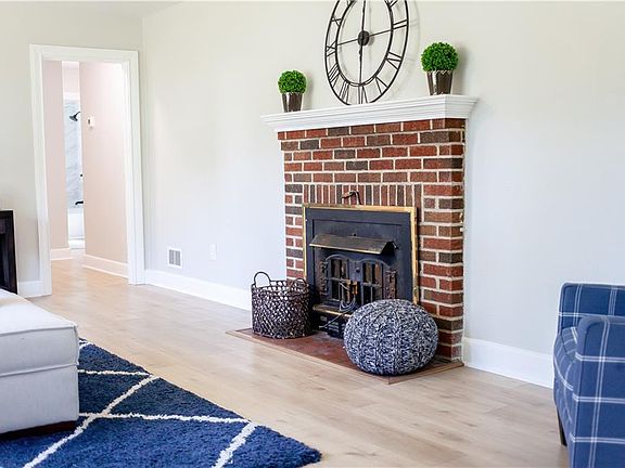 5th image of 2325 Delwood Rd