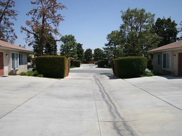 1321 Reddick Lane — Photo 17
