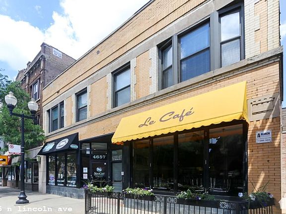 3rd image of 4655 N Lincoln Ave #1216