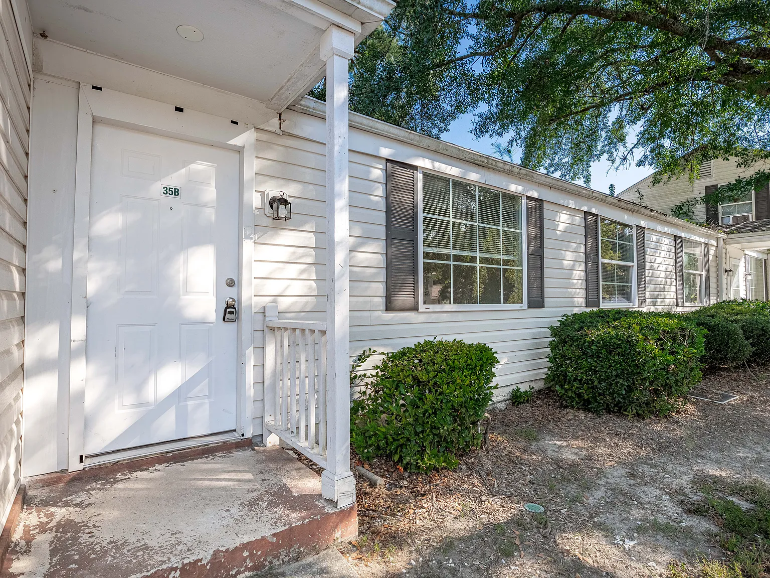 2 bed, $1,050 — Photo 4