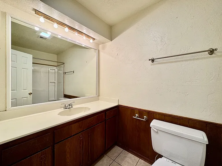 428 Sundance Ln — Photo 18