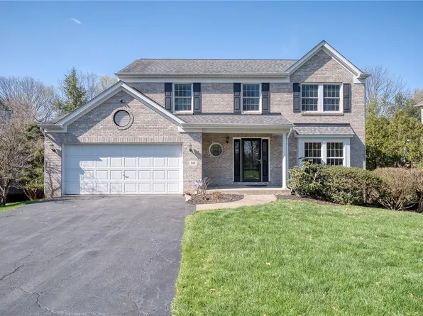 349 Indian Ridge Dr, Coraopolis, PA 15108
