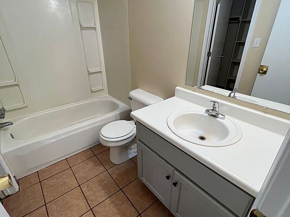 4th image of 1916 Timber Oaks Ln