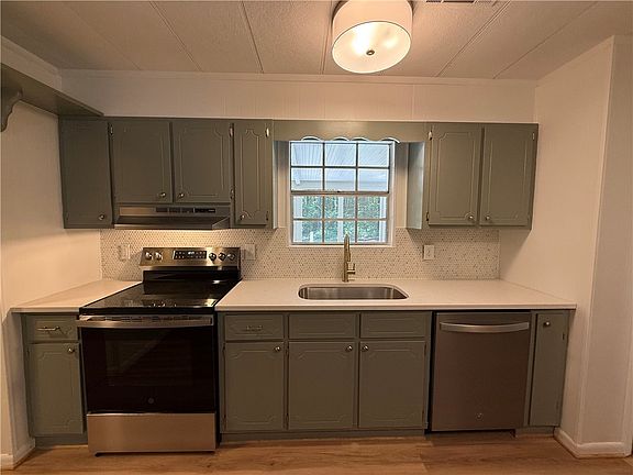 4th image of 306 Crawford Rd