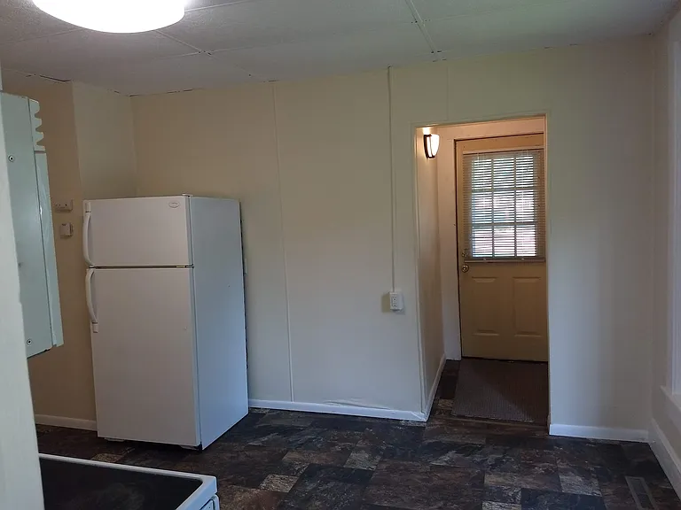 1727 Bellinger St — Photo 17