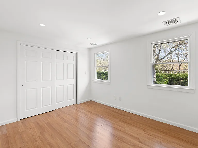 6 Oakwood Rd — Photo 10
