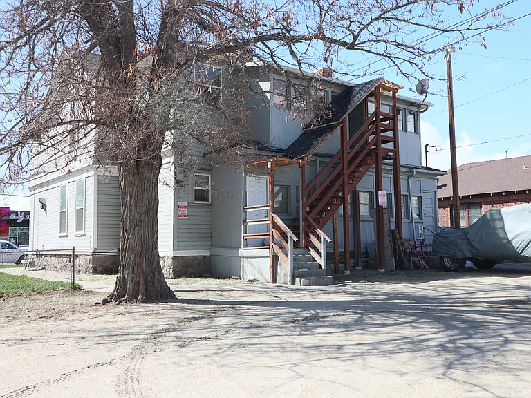 407 W 5th St #4 — Photo 14