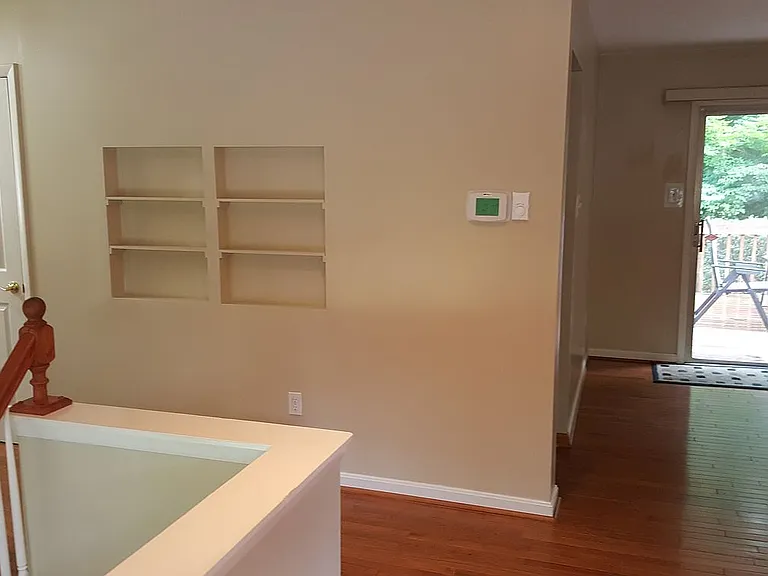821 Valley Dr — Photo 9