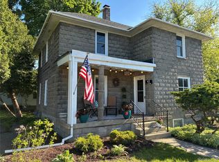 42 S Main St, Elkton, MI 48731