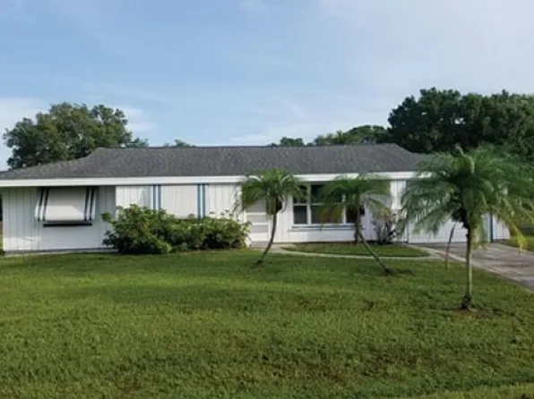 261 SW Kentwood Rd, Port Saint Lucie, FL 34953