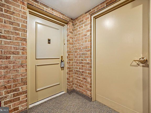 4th image of 11419 Commonwealth Dr APT 302