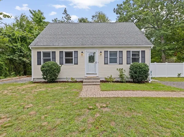 1 Michael Dr, Wareham, MA 02571