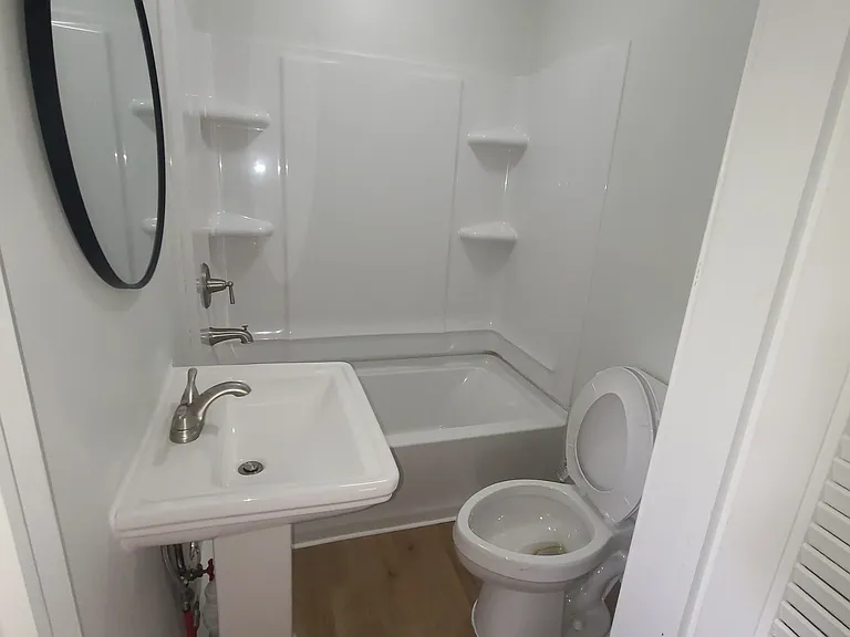 450 Old Cranberry Rd — Photo 5