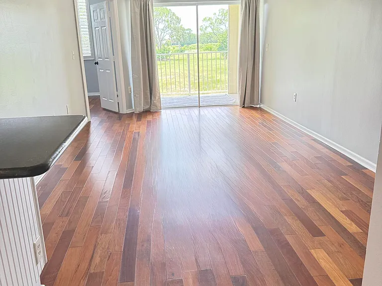 2080 Greenview Shores Blvd #413 — Photo 6