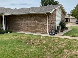 1942 10th Ave NW, Ardmore, OK 73401