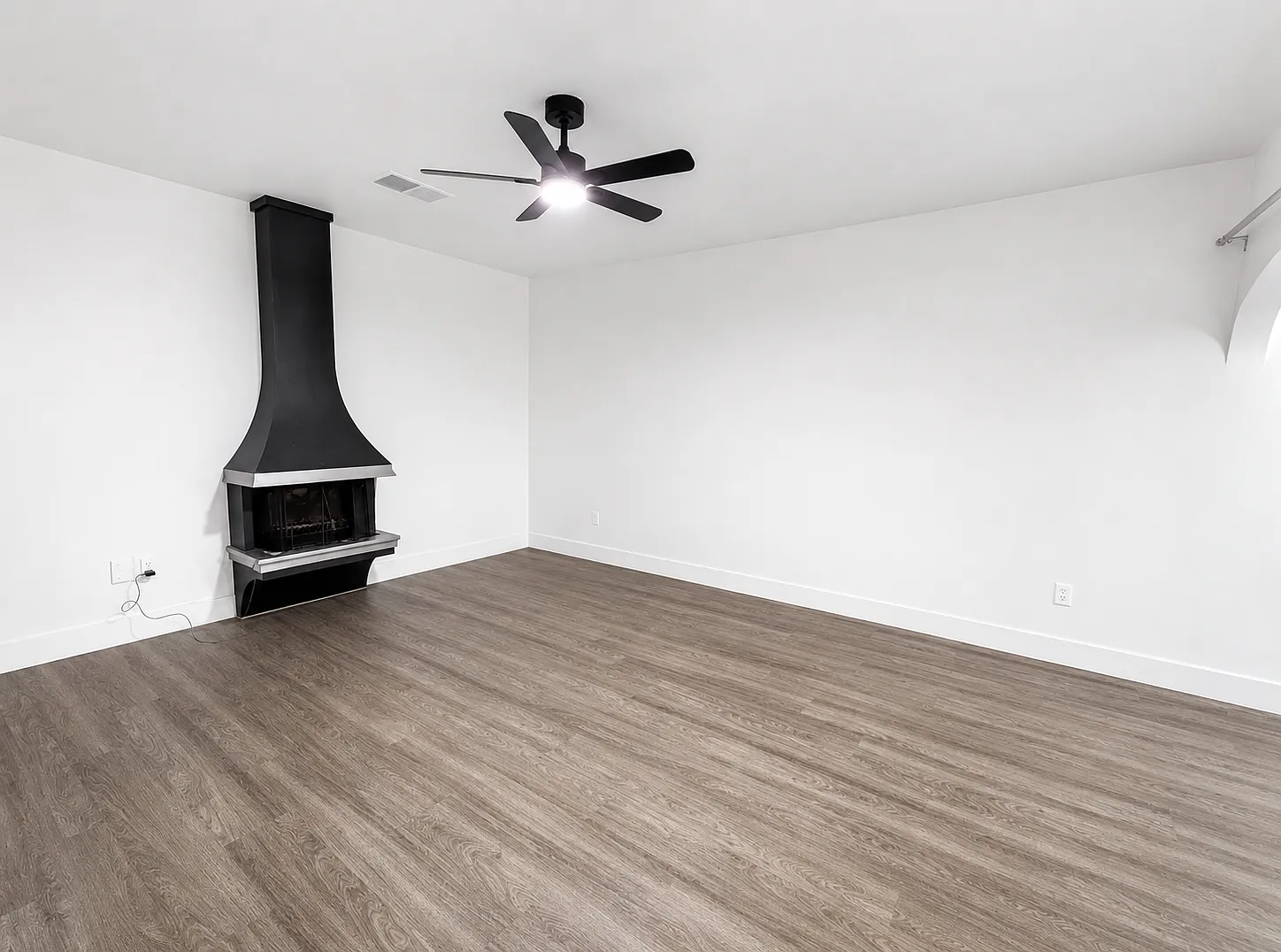 2 bed, 992 sqft, $2,650 — Photo 4