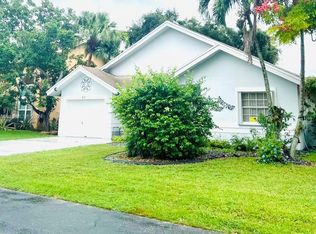 621 NW West 207th Ter, Hollywood, FL 33029