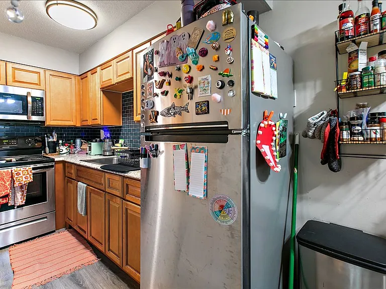 3307 Mayflower Street — Photo 12