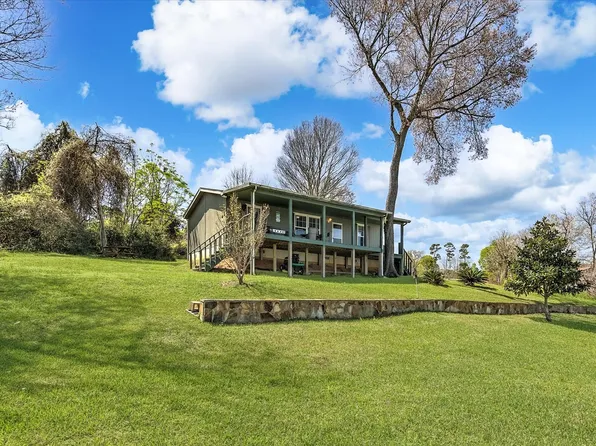 701 Canal Dr, Pointblank, TX 77364