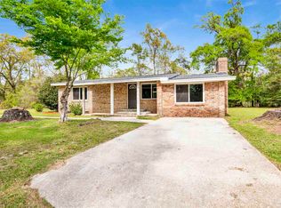 6842 Veazey Ln, Molino, FL 32577