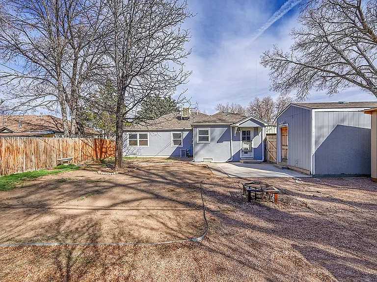 2317 De Soto Rd — Photo 27