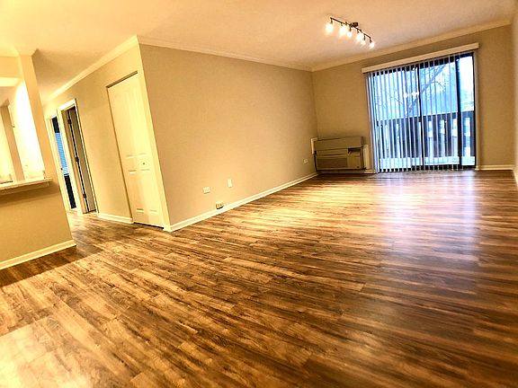 2nd image of 756 Prescott Dr APT 211